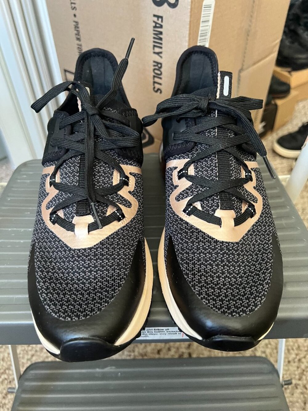 Brand new Shoes For Crews GIA sneakers